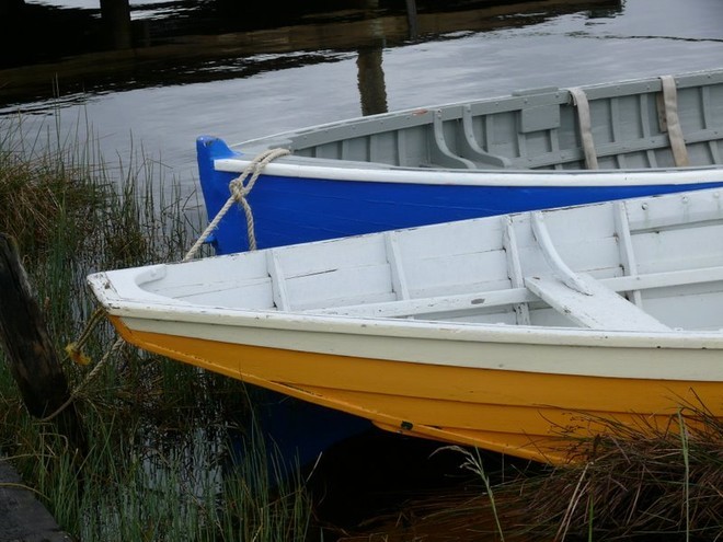 The Wooden Boat Centre is upstream of the Kermandie Marina © Fiona Harper